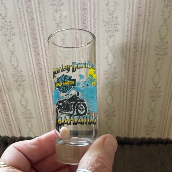 Harley-Davidson Black and Clear Shot Glass Set with Playing Cards (T5) - Picture 6 of 10